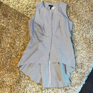 Intermix NWT size M top for summer